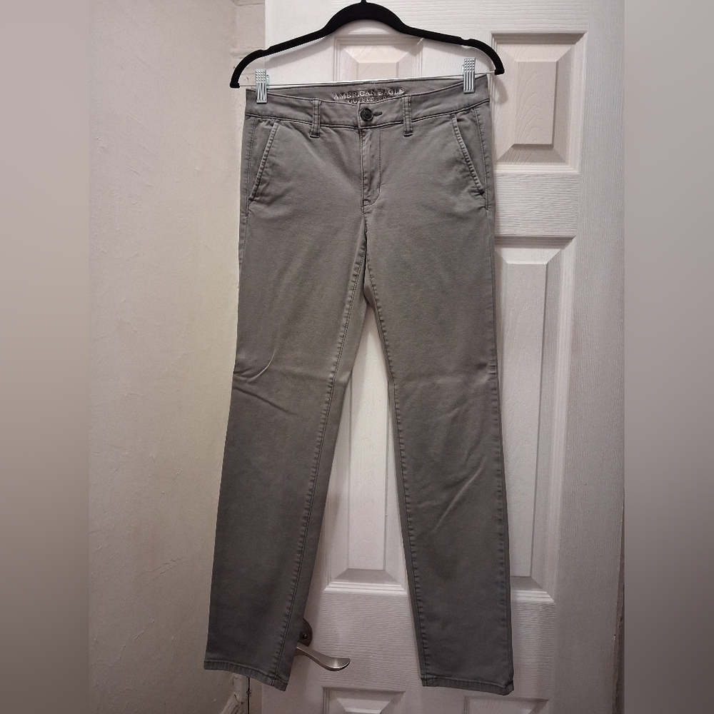 American Eagle Outfitters Straight Leg Jeans - Gray